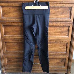 Lululemon mesh leggings black